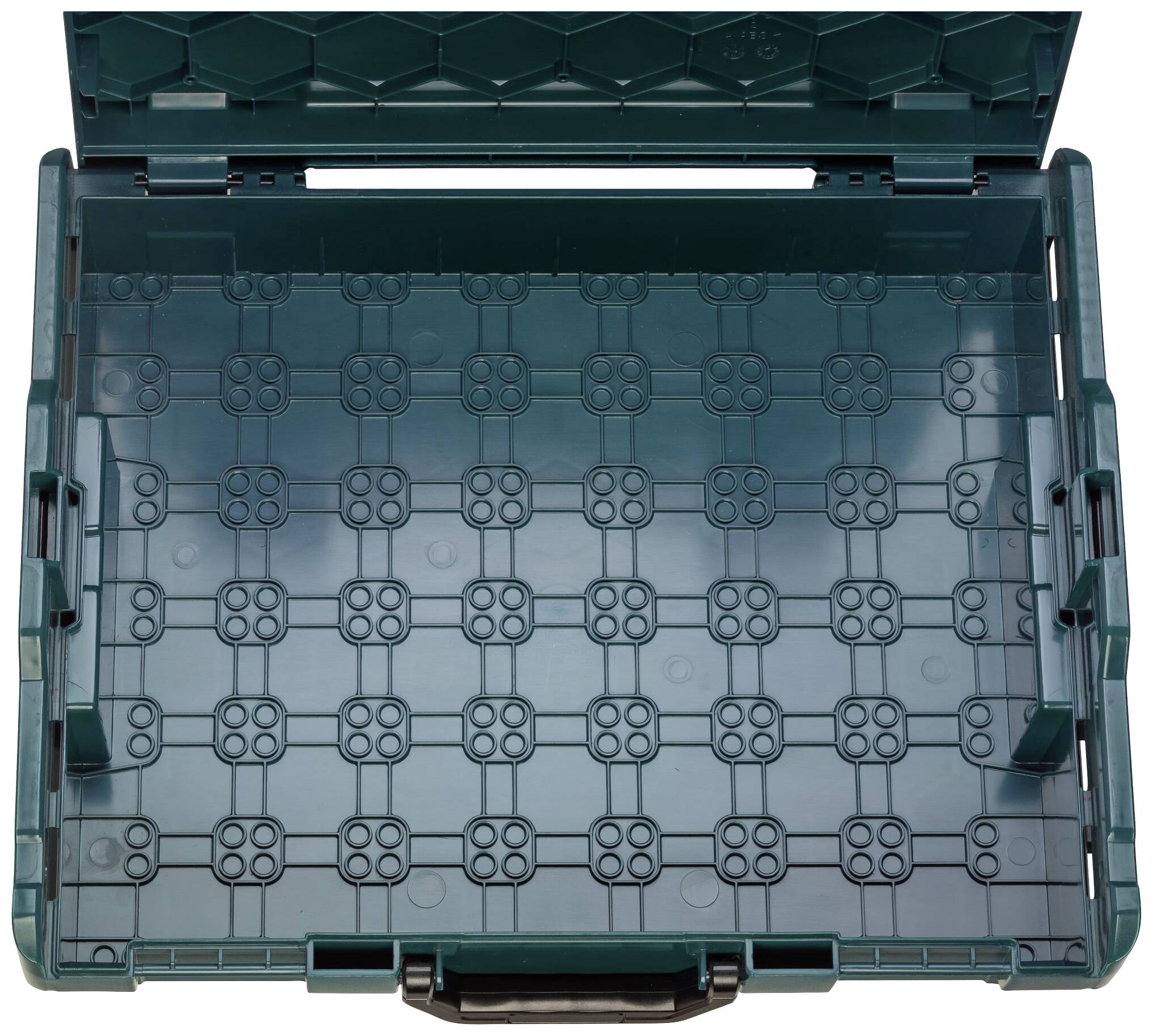 Pusta, otwarta, zielona plastikowa skrzynka z sześciokątnymi wzorami na dnie i pokrywie. Odpowiednia do przechowywania narzędzi.