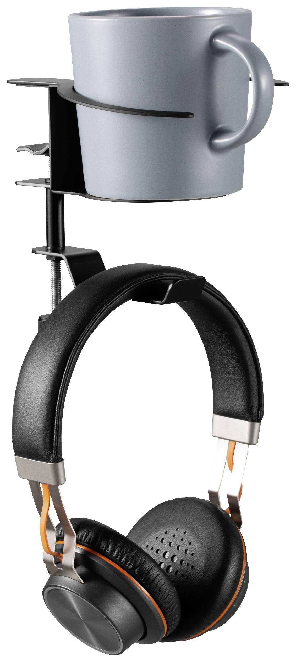 Uchwyt na kubki i słuchawki zamocowany na krawędzi biurka. Na górze szary kubek, na dole czarno-pomarańczowe słuchawki. Akcesoria organizacyjne do biurka.