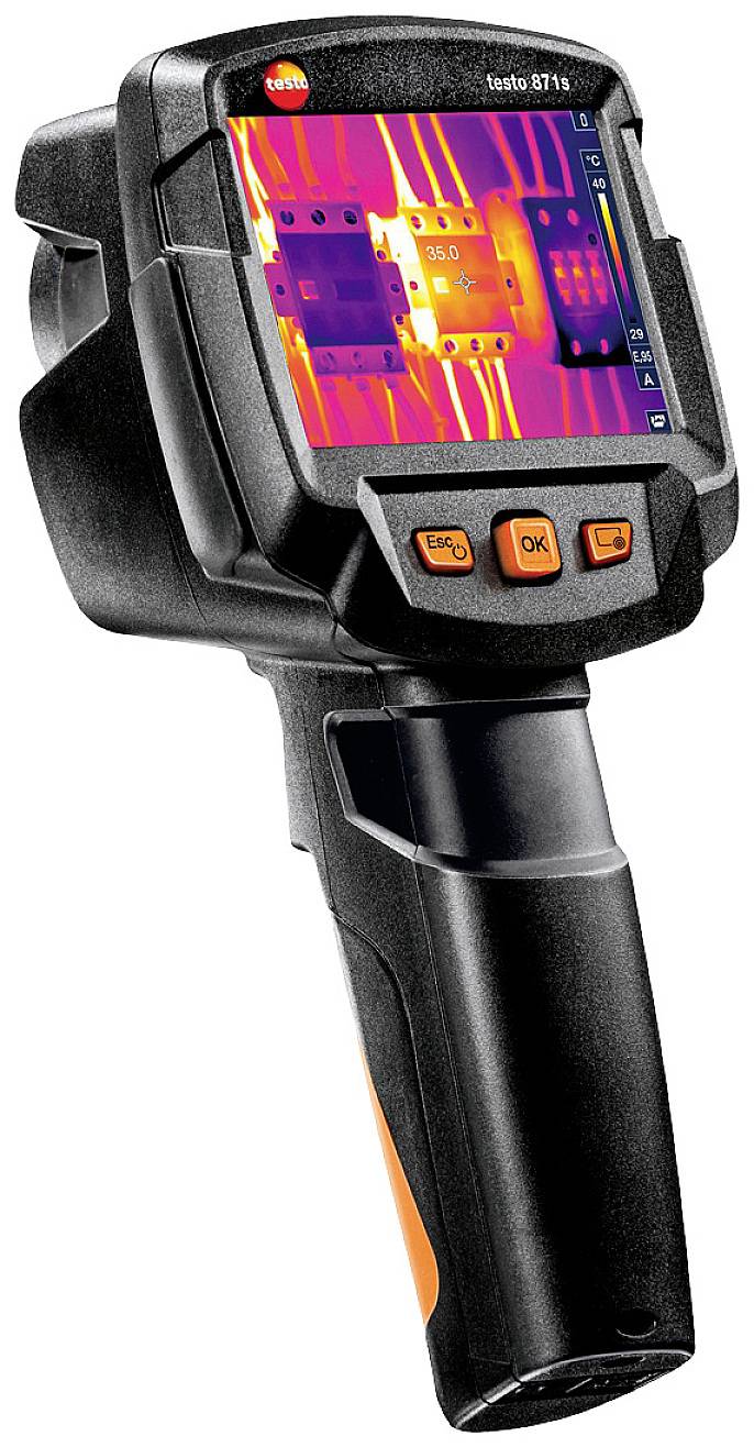 Kamera termowizyjna wyświetla na ekranie komponent elektroniczny. Wyświetlacz wizualizuje różnice temperatury w kolorach.