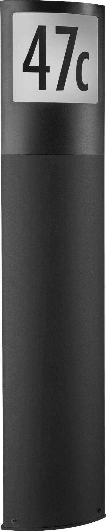 Czarny słupek drogowy z białą tabliczką na górze, wskazujący numer '47c'.