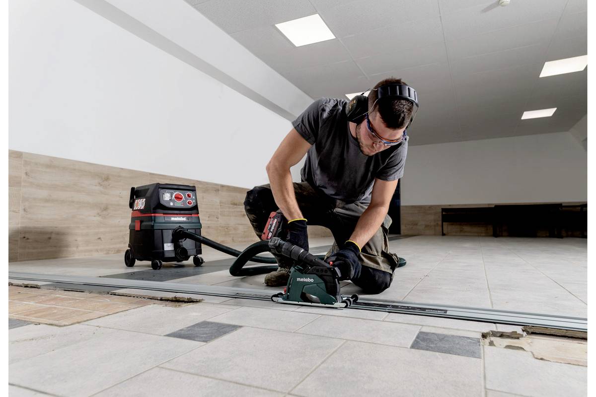 Акумуляторна кутова шліфувальна машина Metabo WVB 18 LT BL 11-125 613057850