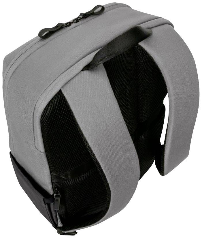 Szary plecak z czarną siateczką i regulowanymi paskami, zamek błyskawiczny u góry.