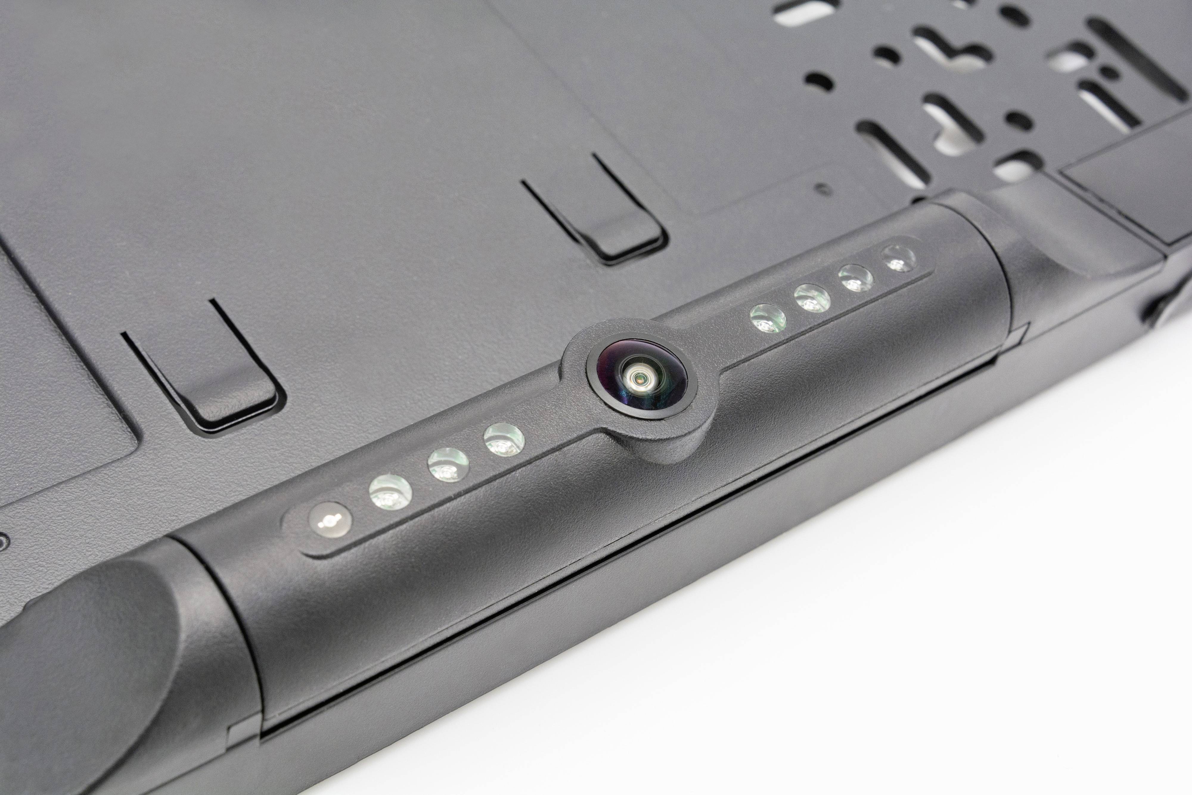 Zbliżenie czarnej kamery z sześcioma diodami LED na urządzeniu elektronicznym. Kamera jest umieszczona centralnie.