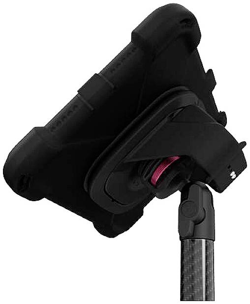 Uchwyt na tablet na statywie, wykonany z czarnego materiału, prezentuje solidną budowę i regulację, przeznaczony do wszechstronnego użycia.