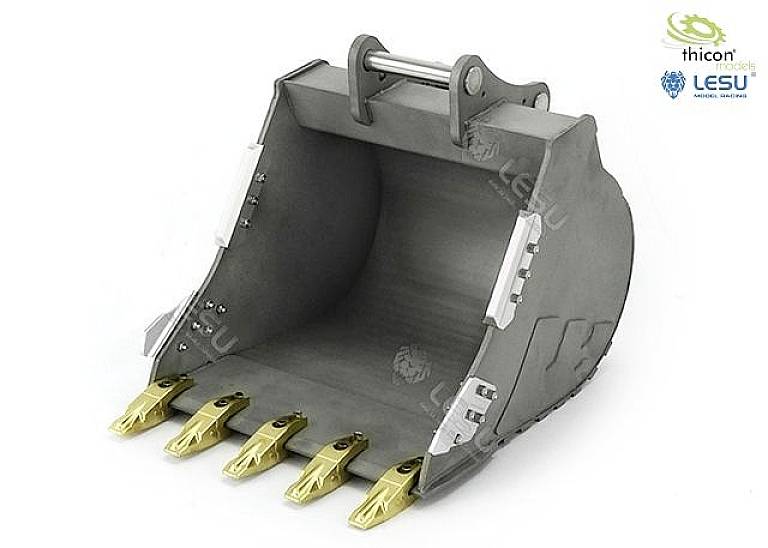 'Szara łyżka koparki z pięcioma złotymi zębami, pochylona w prawo; u góry obrazu widoczne są dwa logotypy firm.'