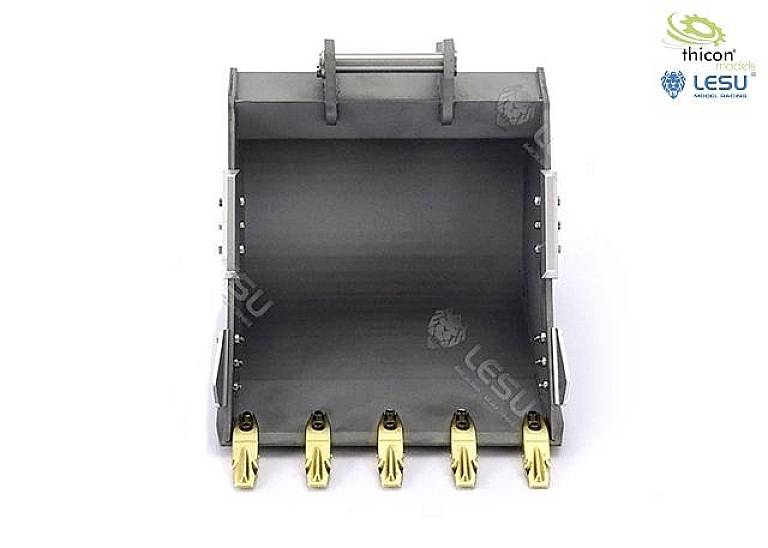 Zbliżenie modelu łyżki koparki w kolorze szarym z żółtymi zębami, z widocznymi logo 'thicon models' i 'LESU' w prawym górnym rogu.