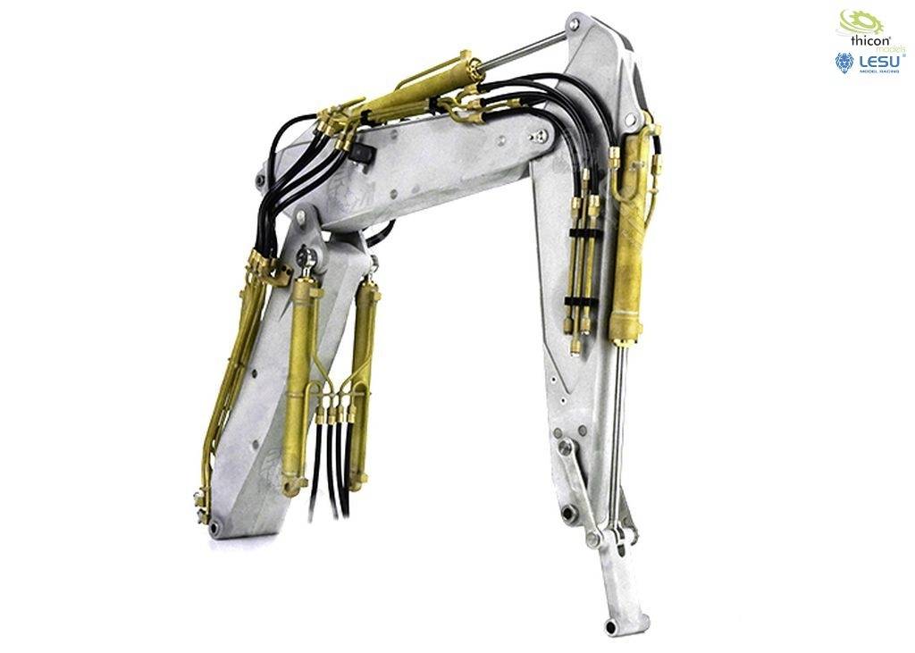 Metalowy, hydrauliczny ramię robota z wieloma wężami i cylindrami, przedstawiony na białym tle.