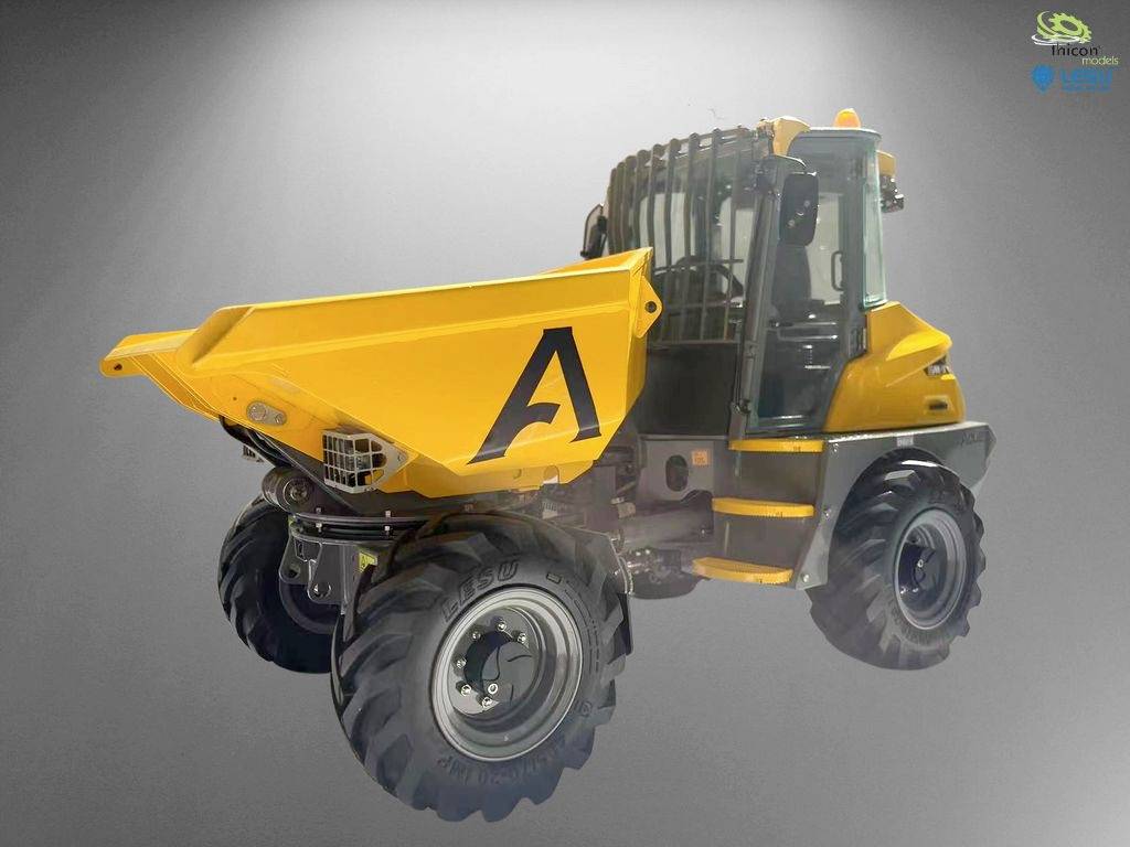 Żółta, terenowa wywrotka z dużą literą 'A' na boku, stoi na szarym tle.