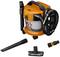 Pomarańczowy odkurzacz przemysłowy na mokro i sucho z akcesoriami: wąż, dwie dysze i adapter. Idealny do czyszczenia różnych powierzchni.