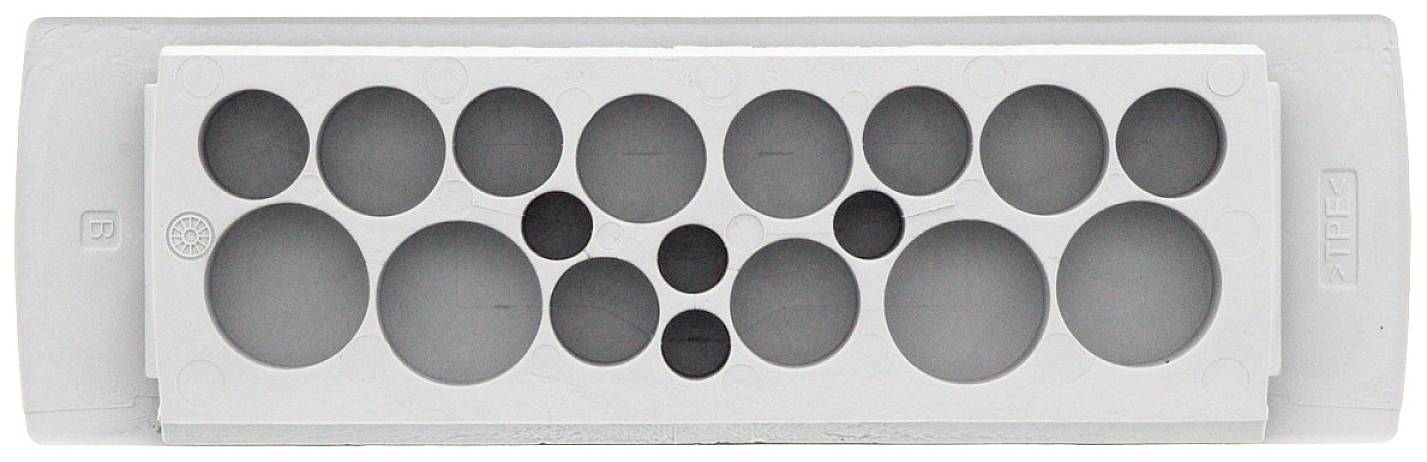 Szara okrągła uszczelka z wieloma symetrycznie rozmieszczonymi otworami o różnych rozmiarach, odpowiednia do przepustów kablowych.