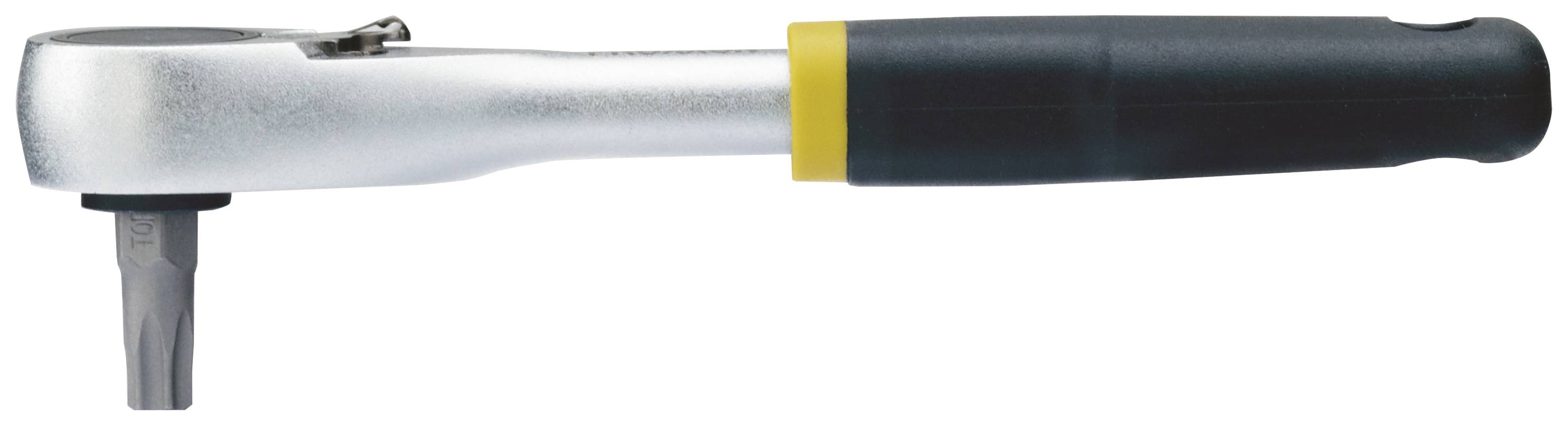 Klucz zapadkowy z żółtą i czarną rękojeścią, metalowa głowica z osadzonym bitem do wkrętaka, widok z boku, na białym tle.