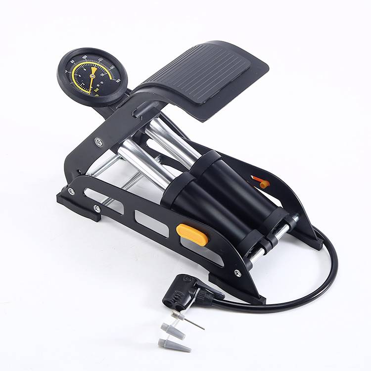 Ножний насос IWH 019701 10 бар з аналоговим манометром, 2 циліндри