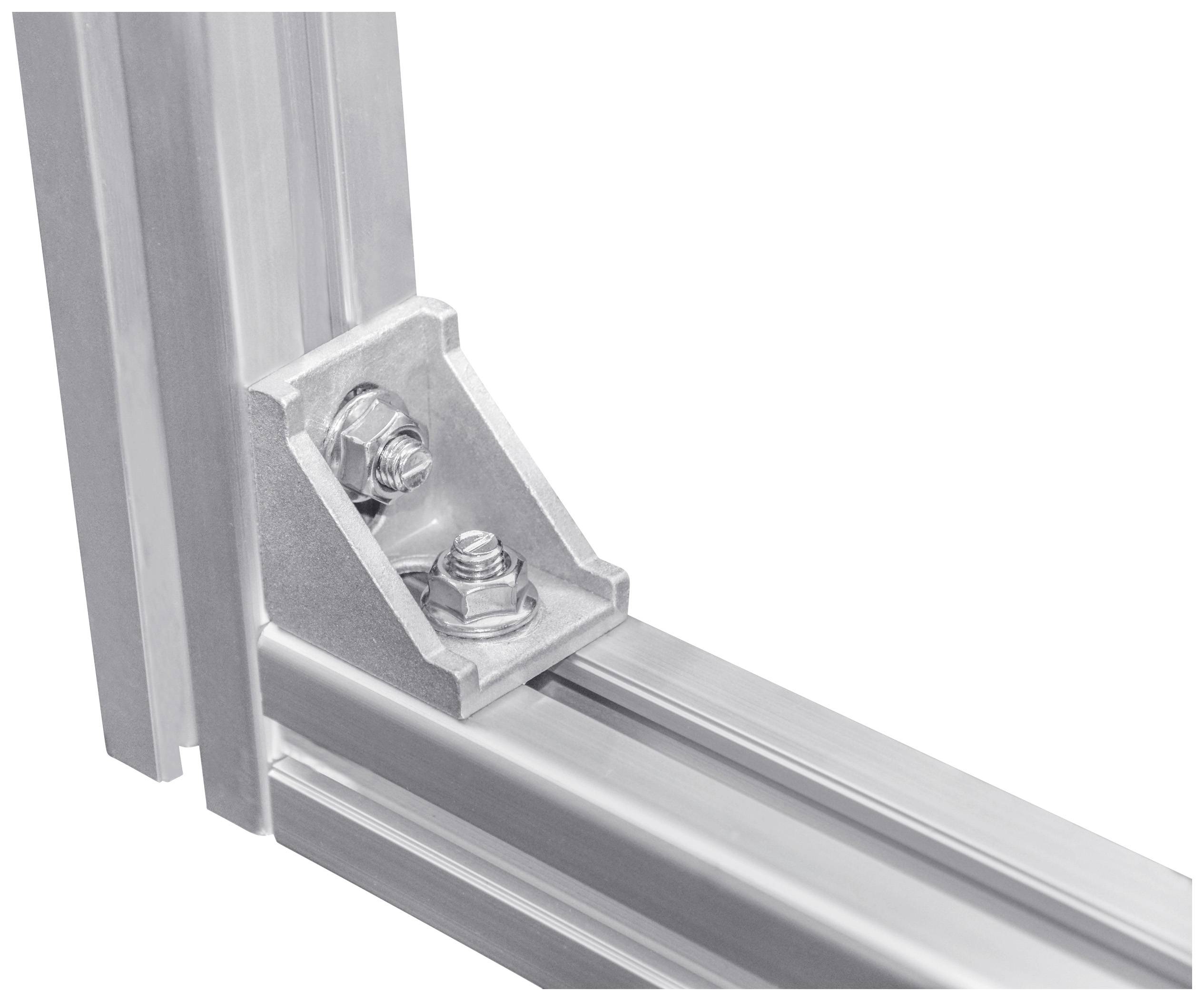 Profil aluminiowe z łącznikiem kątowym, zabezpieczone dwoma śrubami i nakrętkami sześciokątnymi, tworzy stabilne połączenie.