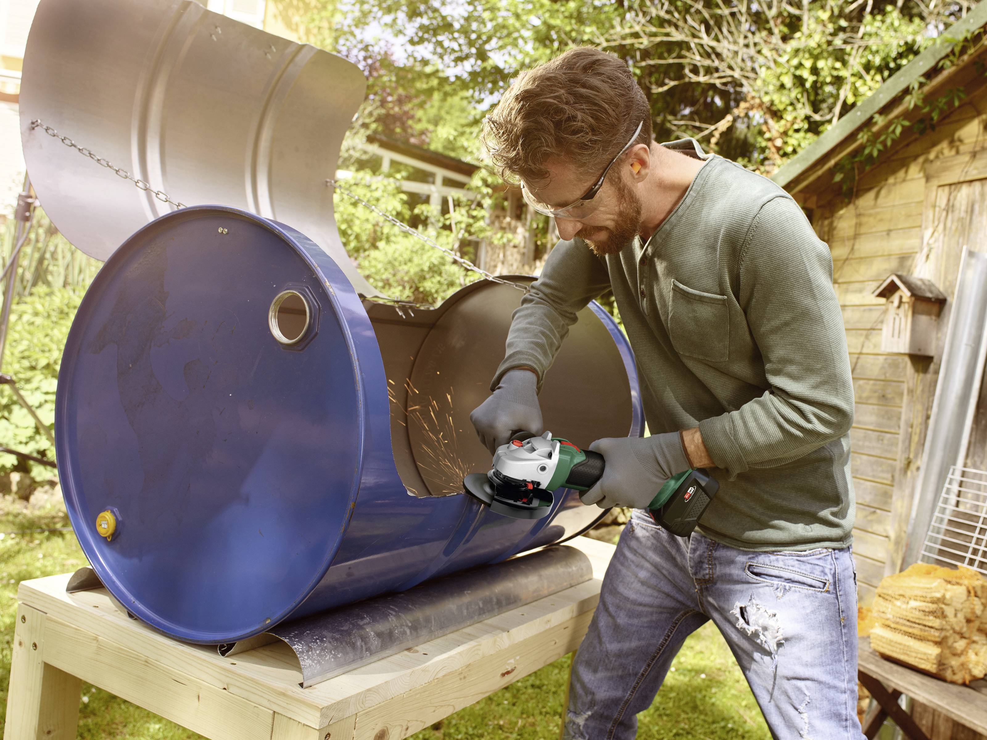 Акумуляторна кутова шліфувальна машина Bosch Home and Garden AdvancedGrind 18-80 06033E5100