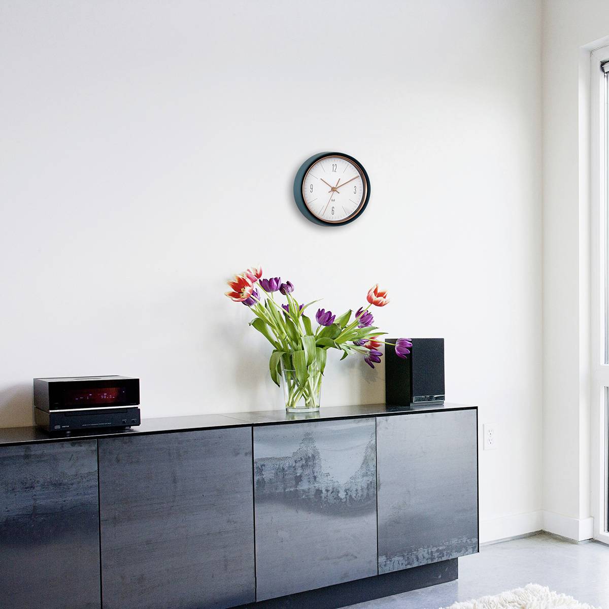 TFA Dostmann 60.3547.20 Настінний годинник на радіокеруванні 22.3 см x 7 см чорний, зелений