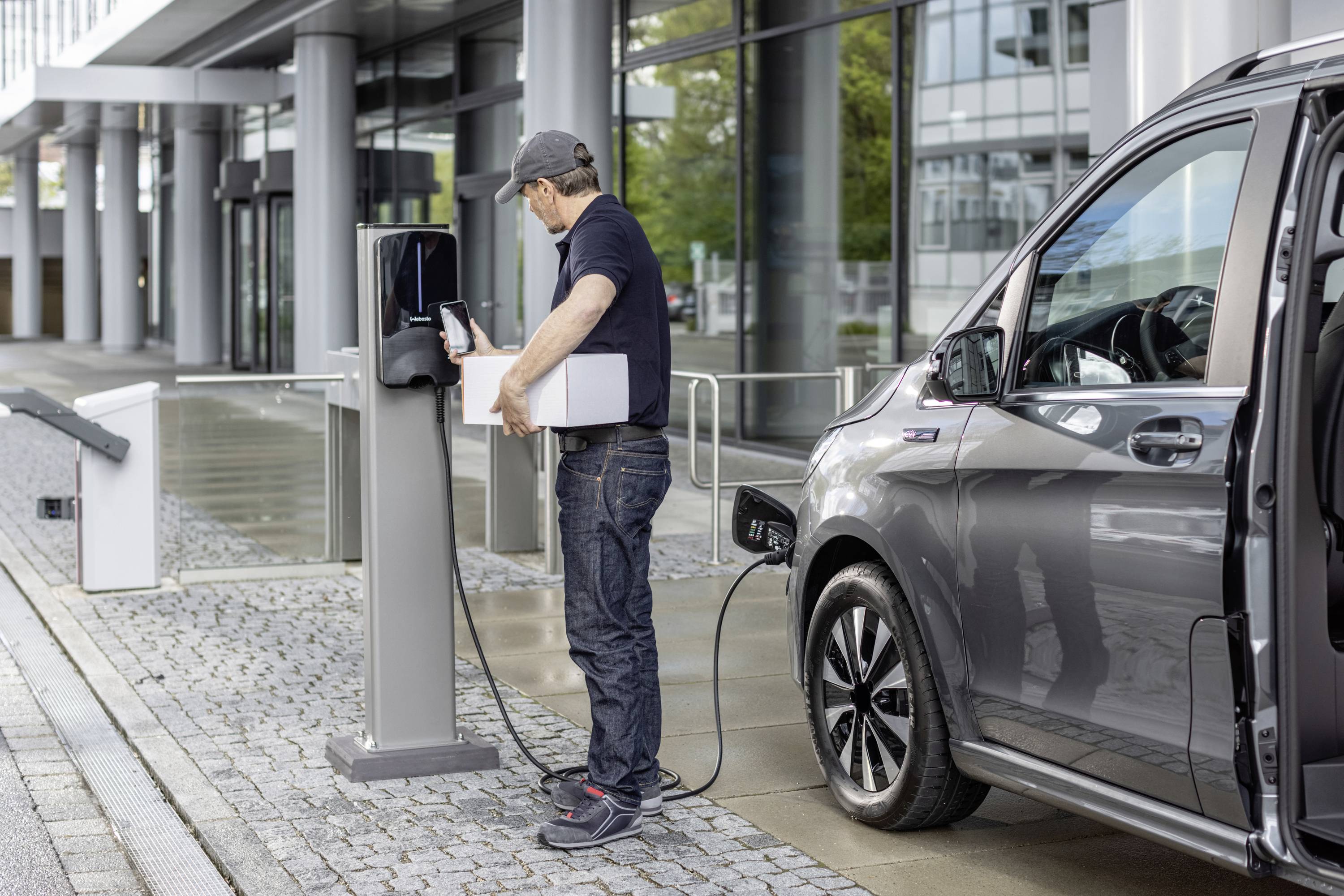 Stacja ładowania samochodów elektrycznych Webasto Next 11kW, 5111122F-6