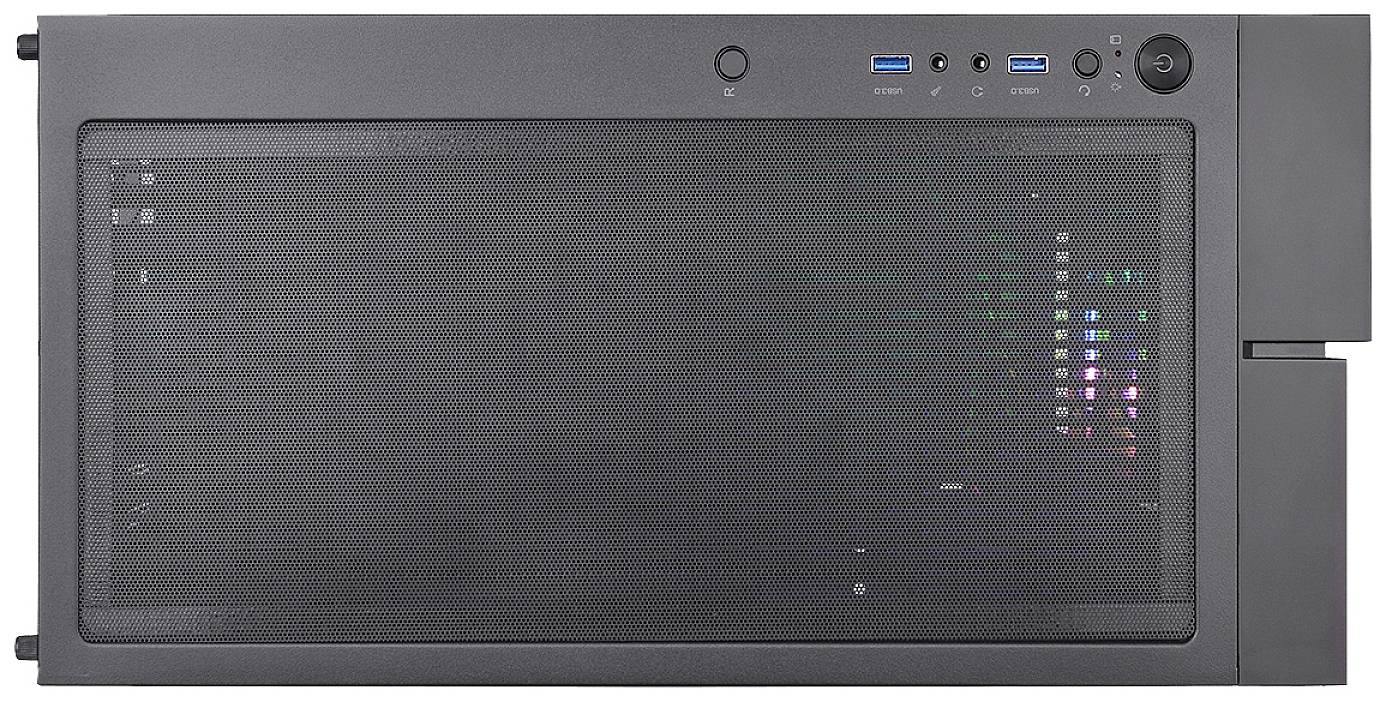 Czarna obudowa komputera w ujęciu poziomym, z widokiem na kratki wentylacyjne i podświetlane wentylatory wewnątrz. Na górze dwa porty USB i przycisk zasilania.