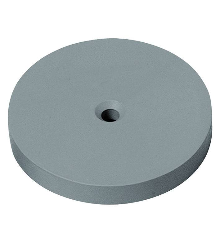 Okrągła, szara płyta metalowa z małym otworem centralnym. Mogłaby być używana jako element bazowy w konstrukcjach mechanicznych.