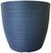 Niebieski, żebrowany plastikowy doniczka o prostym designie, bez widocznych roślin lub dekoracji.