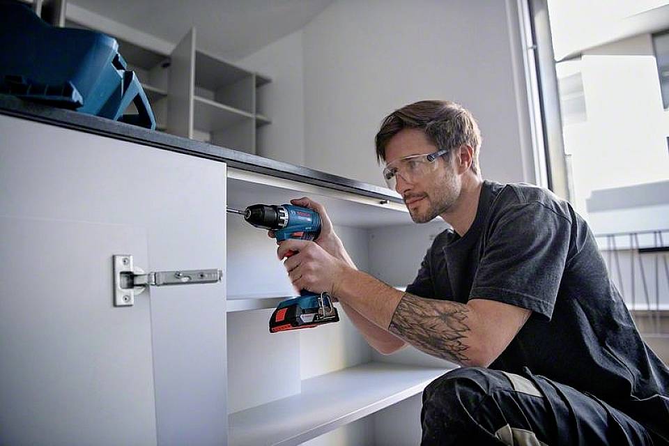 Акумуляторний дриль-шуруповерт Bosch Professional GSR 18V-45 06019K3203 18 В 2,0 Аг, включаючи 2 акумулятори, зарядний пристрій, к