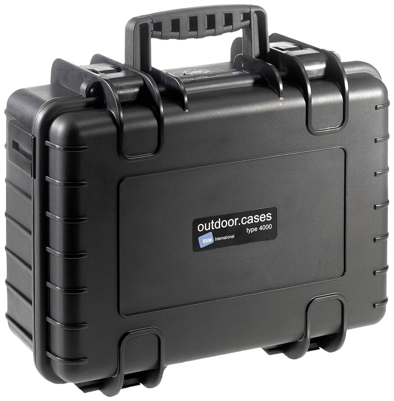 Czarny, wytrzymały kufer outdoorowy z uchwytem i wkładką piankową, przeznaczony do ochrony delikatnych urządzeń podczas transportu.