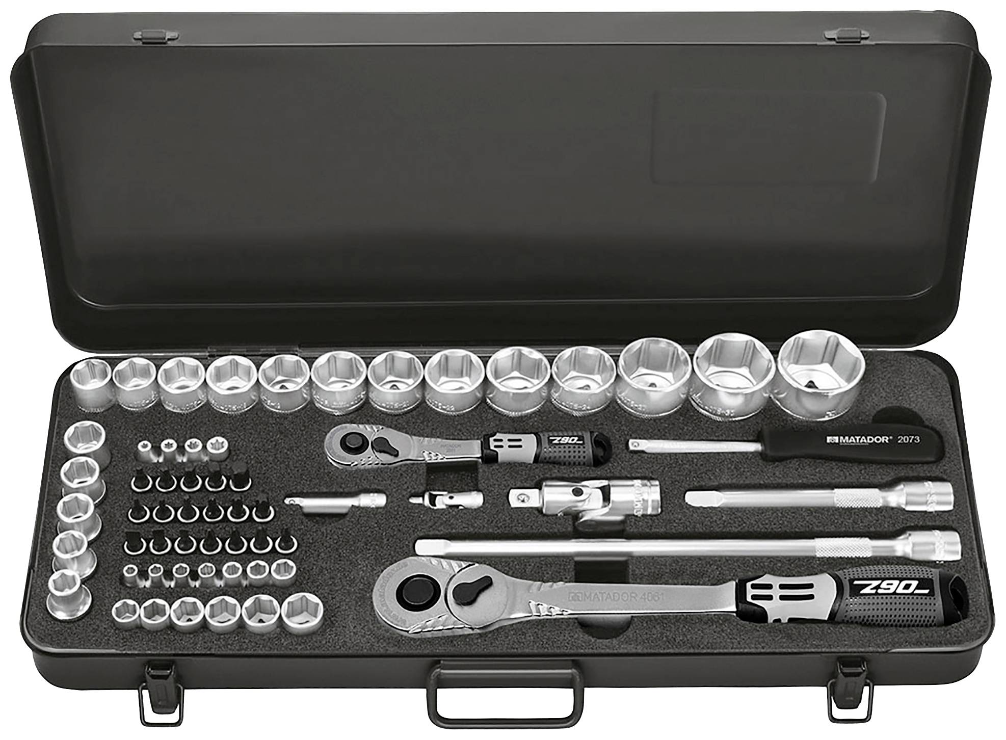 Zestaw narzędzi z różnymi kluczami, grzechotkami i przedłużkami. Odpowiedni do prac mechanicznych i napraw.