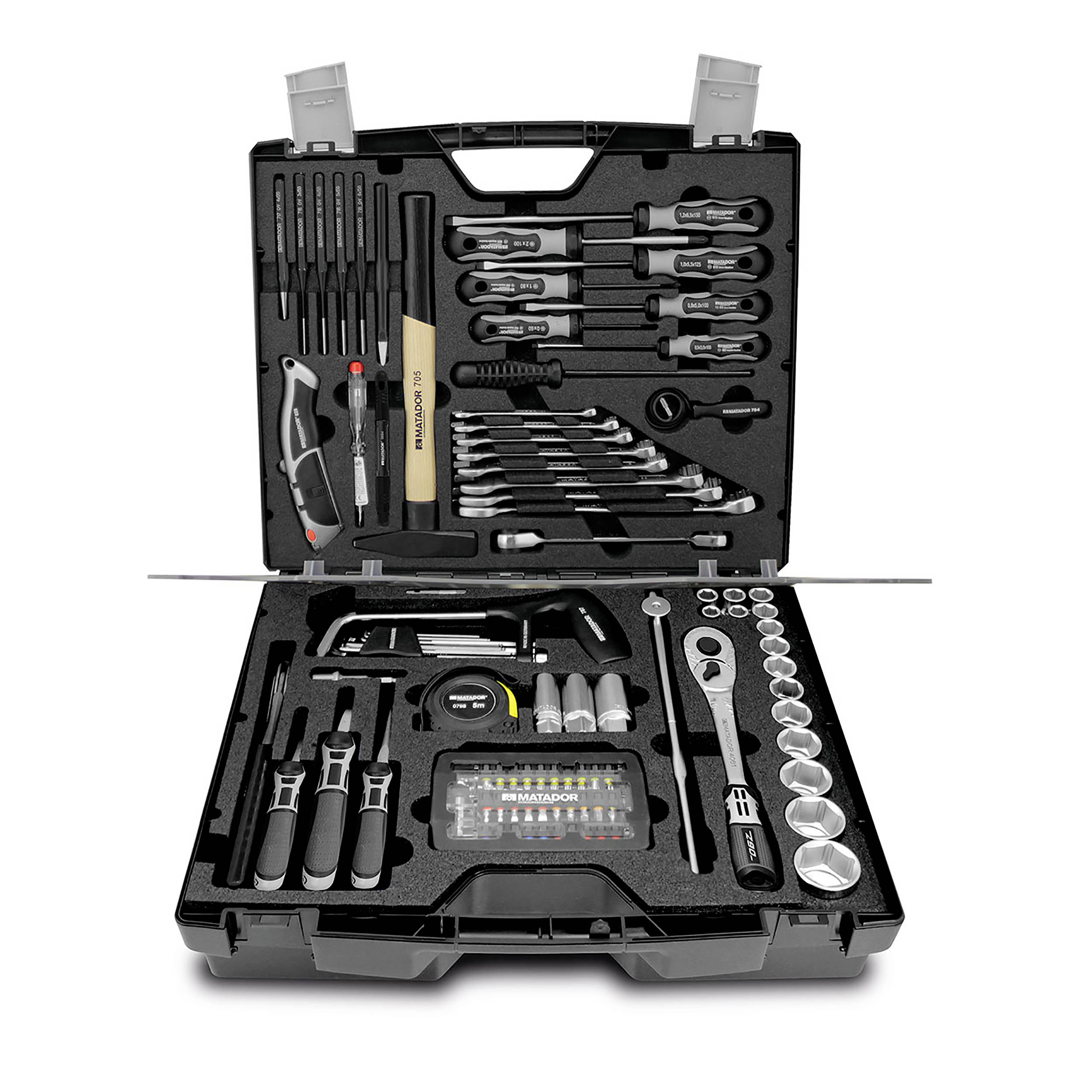 Otwarty kufer z narzędziami prezentuje różne wkrętaki, klucze, szczypce i młotek, ułożone starannie i systematycznie.