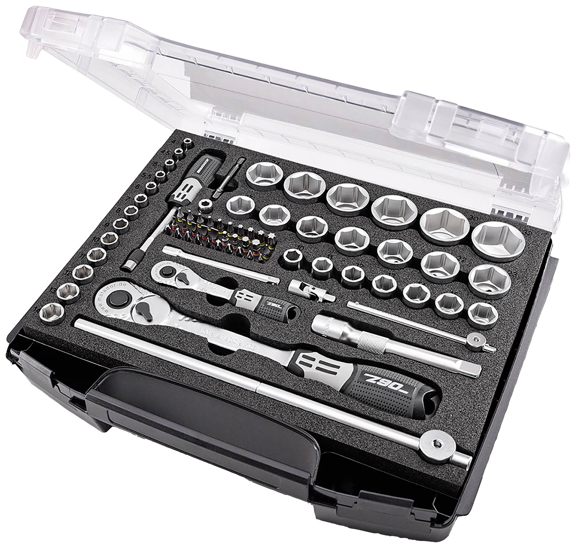 Zestaw kluczy nasadowych w otwartej plastikowej walizce. Zawiera różne nakładki, grzechotki, przedłużki i bity, ułożone w sposób schludny i przejrzysty.