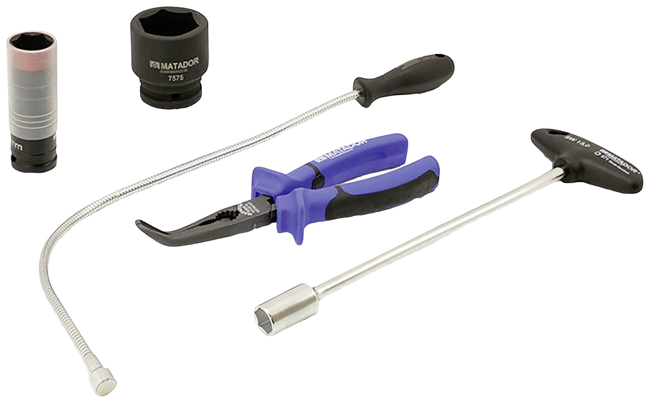 Zestaw różnych narzędzi, w tym elastyczne przedłużenie, szczypce, nasadka klucza i śrubokręt, na białym tle.