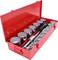Czerwona skrzynka narzędziowa z różnymi nasadkami klucza nasadowego i grzechotką. Idealna do przechowywania i organizacji.