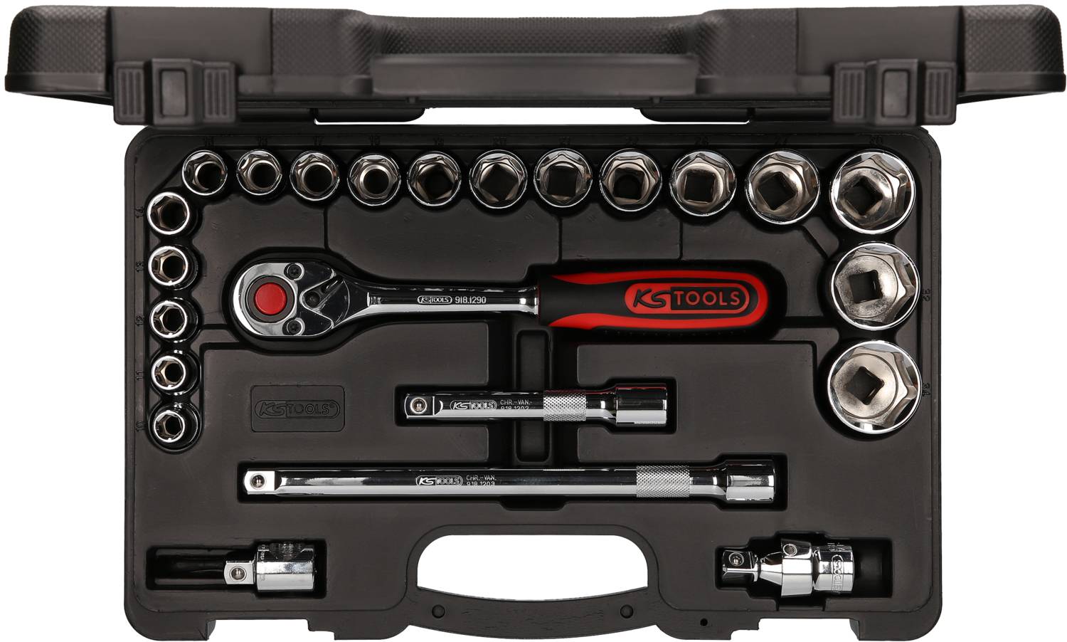 Zestaw kluczy nasadowych z grzechotką i różnymi nasadkami w czarnej walizce, ułożony od najmniejszego do największego.