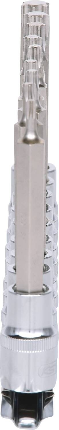 Srebrny, metalowy świder z elementem tnącym w kształcie spirali.