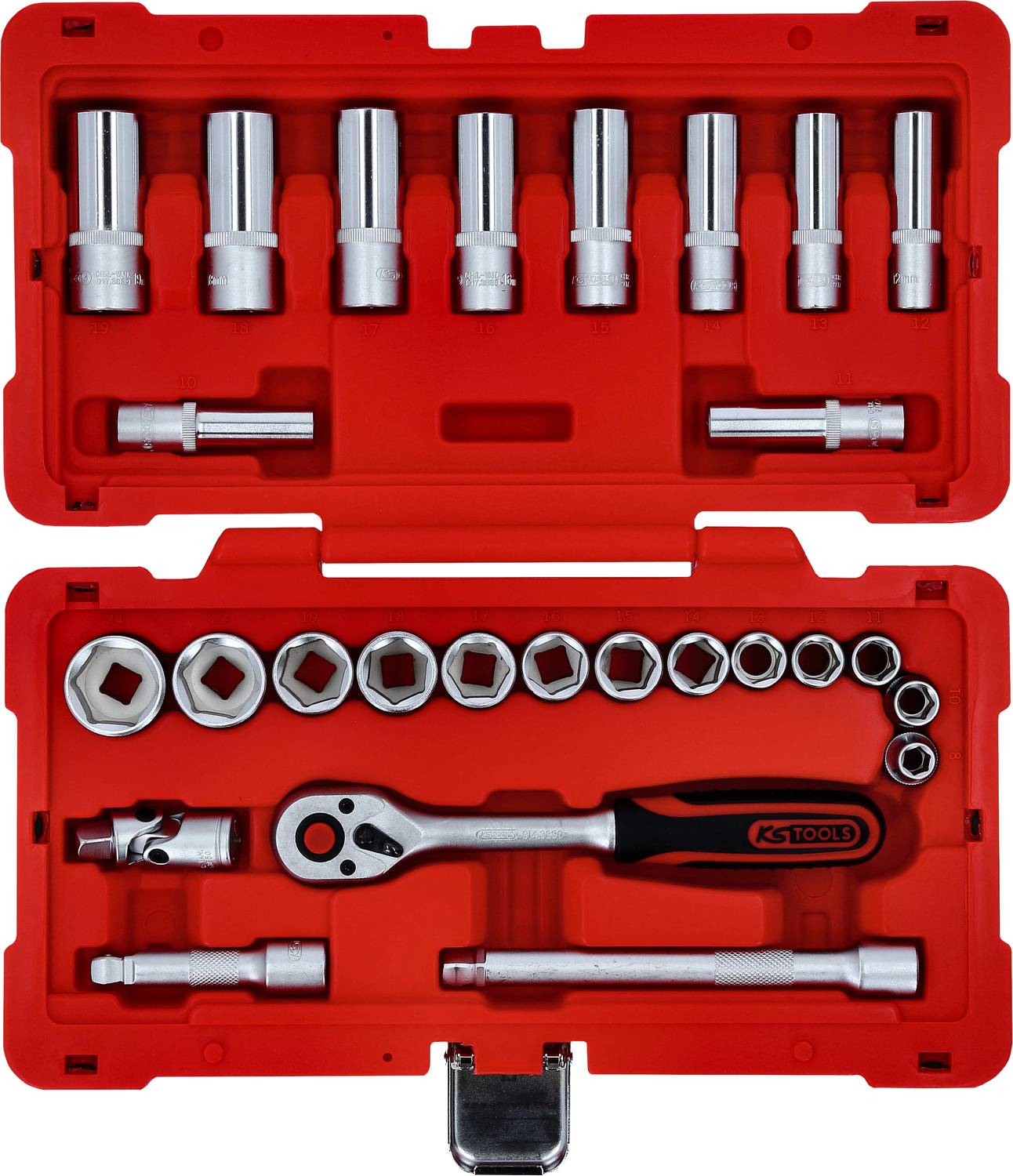 Otwarty czerwony skrzynka narzędziowa z różnymi kluczami nasadowymi i grzechotką, odpowiednia do prac mechanicznych.