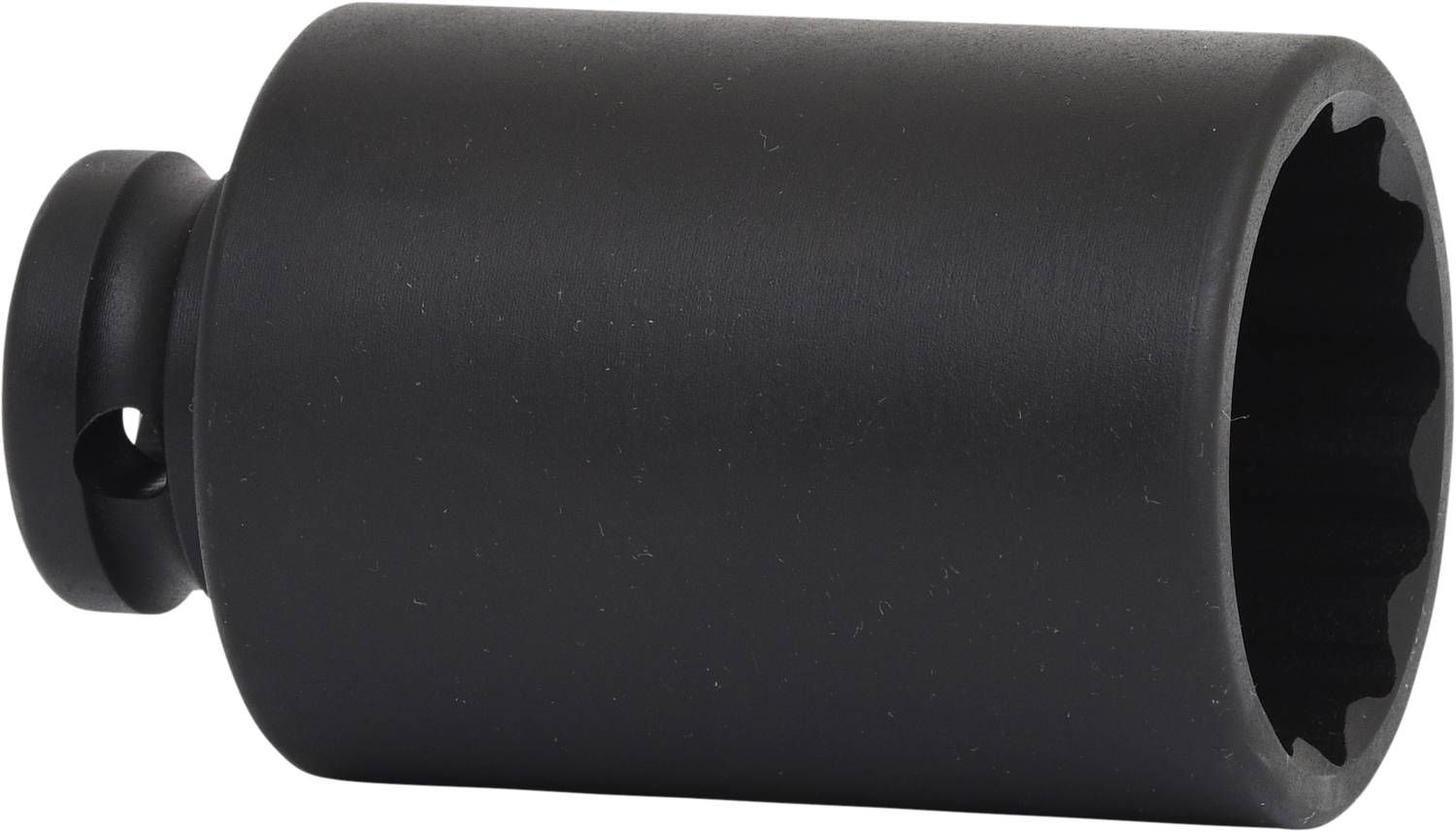 Czarny klucz nasadowy dwunastokątny z otworem bocznym i nierowkowanym końcem leży w pozycji poziomej.