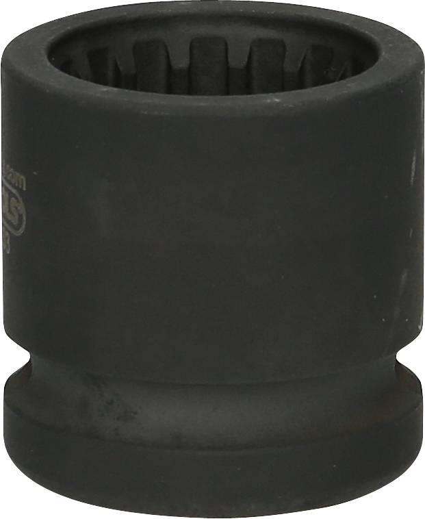 Czarny, cylindryczny sworzeń metalowy z podłużnymi wewnętrznymi rowkami, prawdopodobnie przeznaczony do grzechotki lub klucza.