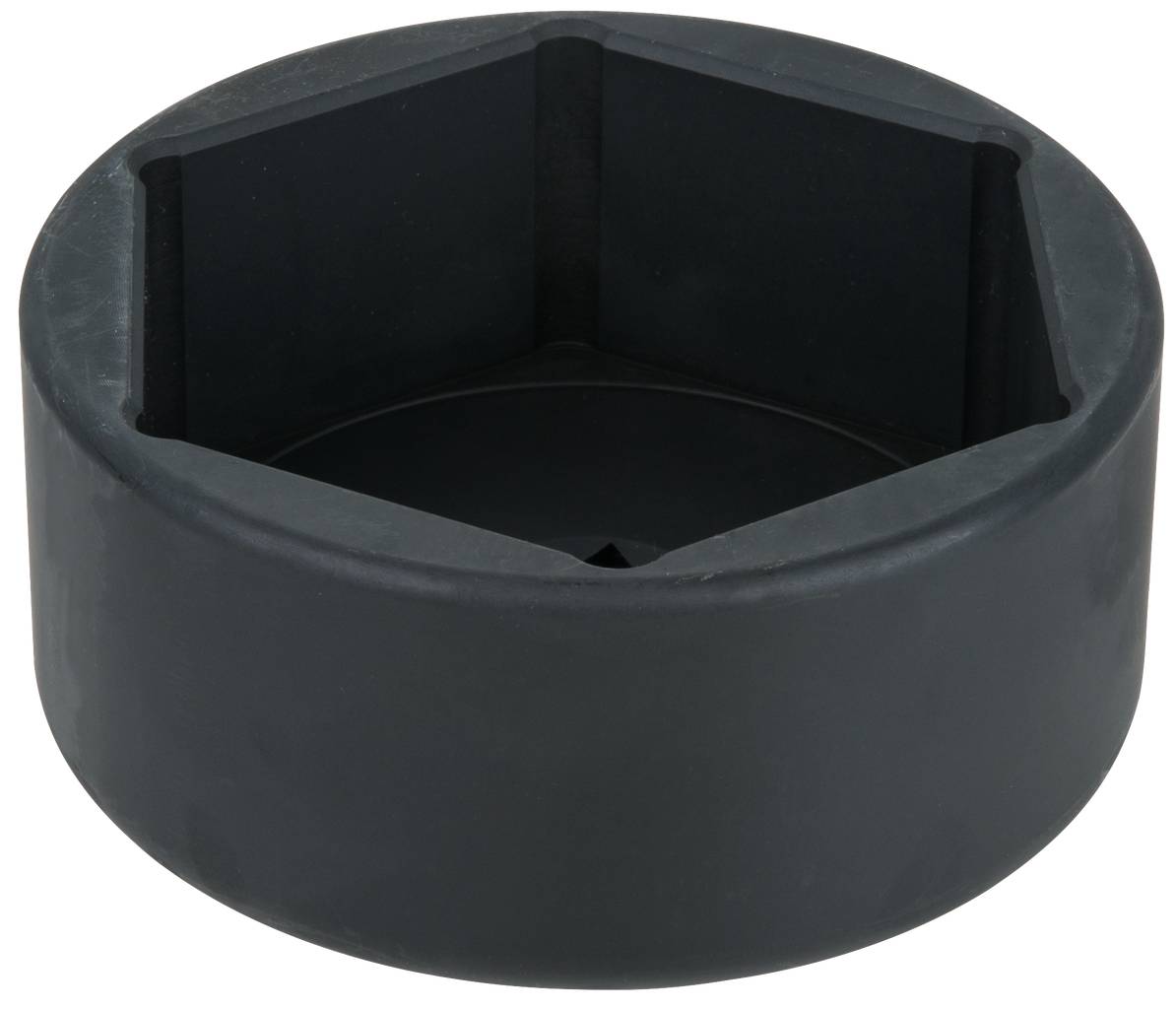 Czarna, sześciokątna metalowa tuleja, prawdopodobnie końcówka narzędzia lub element maszyny.