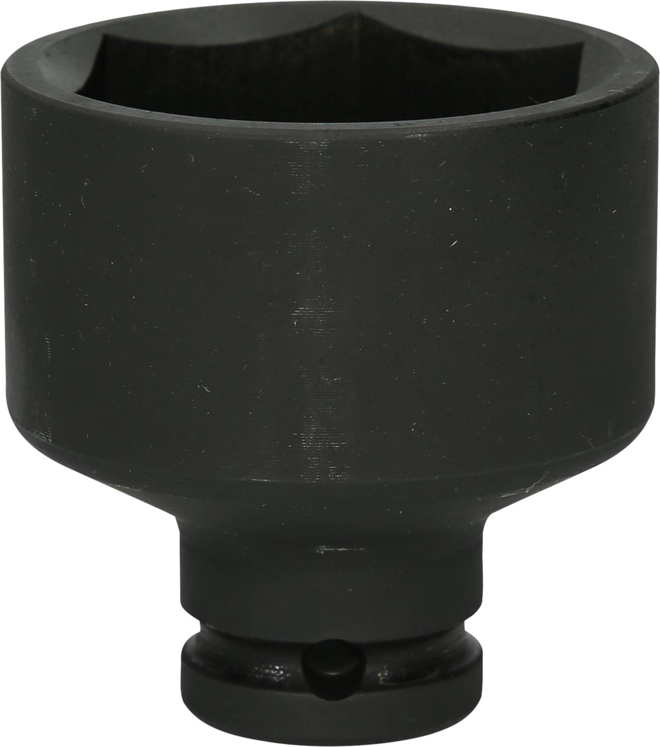 'Czarna, metalowa nasadka, u góry z sześciokątnym otworem, u dołu z przyłączem do grzechotki lub przedłużacza.'