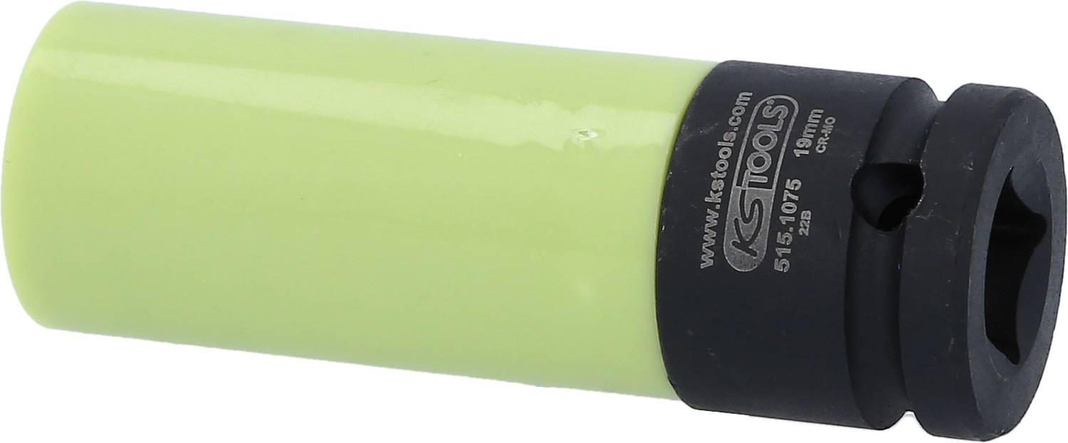 Zielony nasadowy klucz nasadzany z czarnym końcem, 18 mm. Odpowiedni do narzędzi samochodowych.