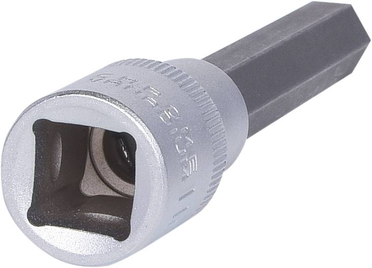 Srebrny sześciokątny klucz nasadowy, często używany do prac ślusarskich, leży na białym tle.