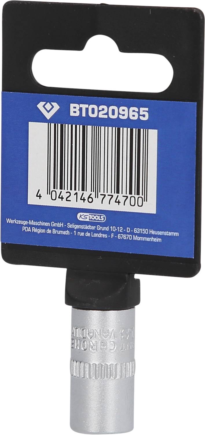 'BT020965' Zestaw narzędziowy w opakowaniu. Zawiera kod kreskowy i numer artykułu.