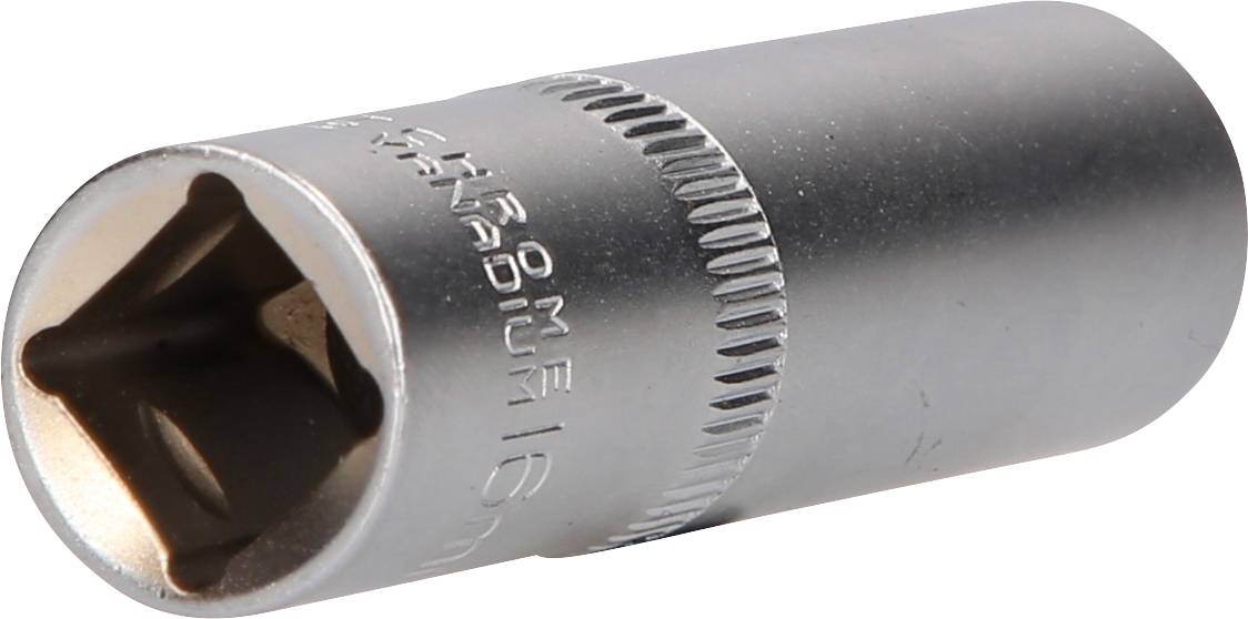 Metalowy nasadek, stosowany w grzechotkach, z kwadratowym otworem, żebrowaną częścią środkową, służący do mocowania śrub.