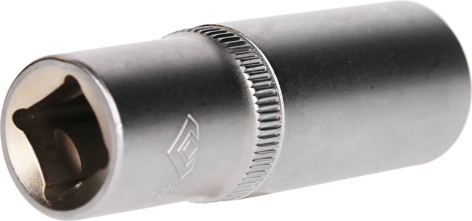 Metalowy nasadowy klucz z karbowanym uchwytem, otwór sześciokątny do nakrętek.