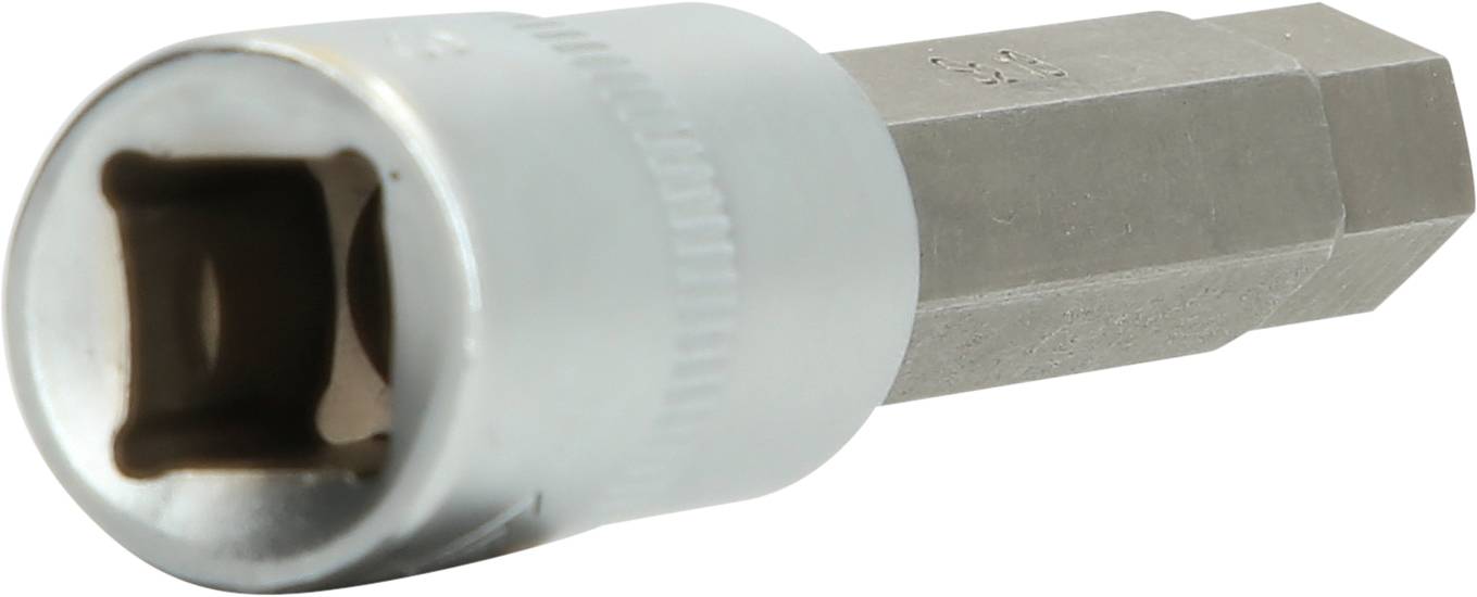 Sześciokątny metalowy bit klucza z srebrną główką i prostokątnym uchwytem. Stosowany głównie w pracach mechanicznych.