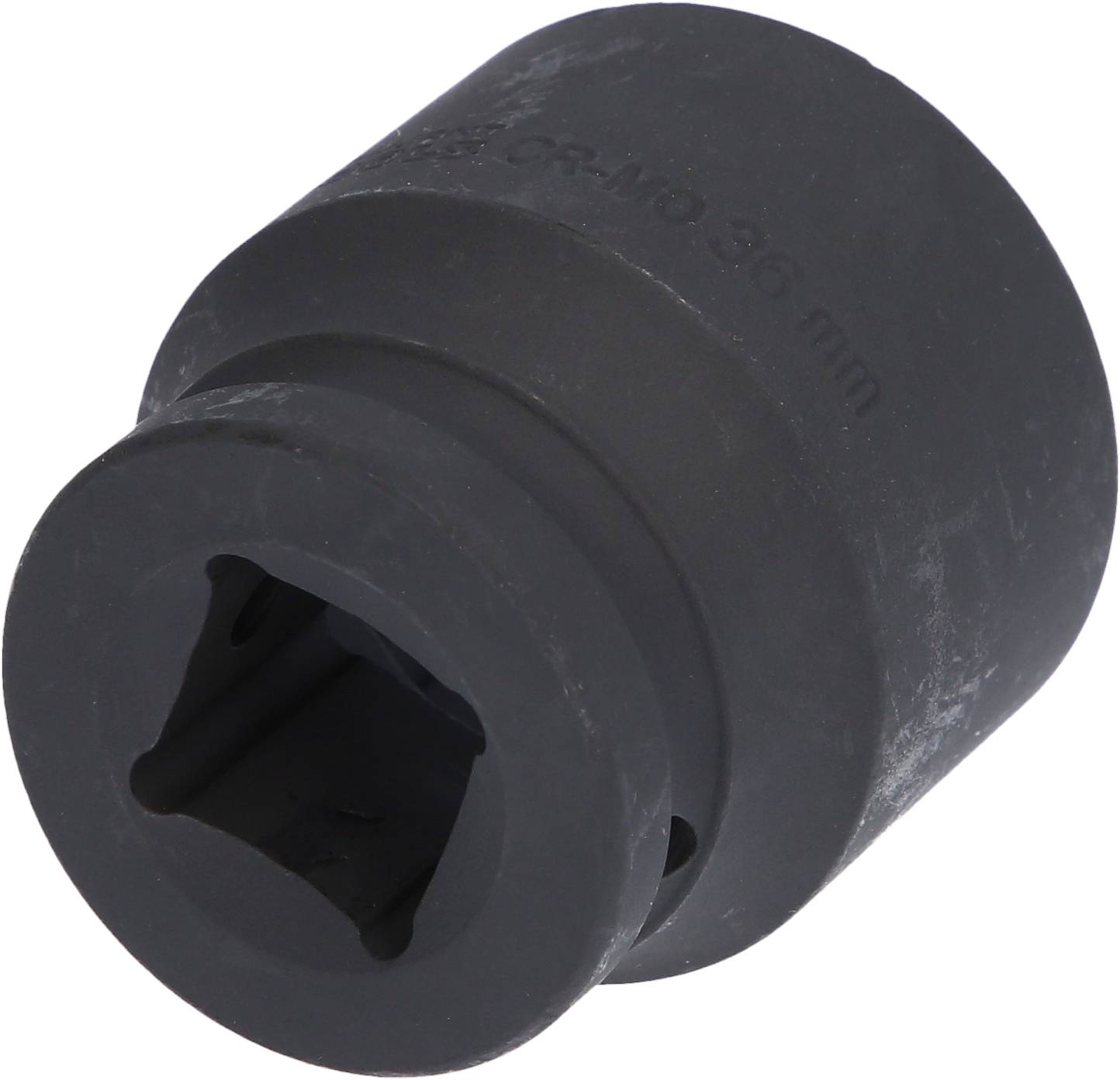 Czarna nakrętka wtykowa o średnicy 36 mm, wykonana z wytrzymałego materiału, nadająca się do zastosowań mechanicznych lub prac ślusarskich.