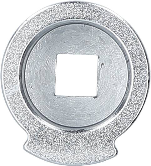 Metalowa okrągła podkładka z kwadratowym otworem w środku, stosowana jako element mocujący lub wkładka.