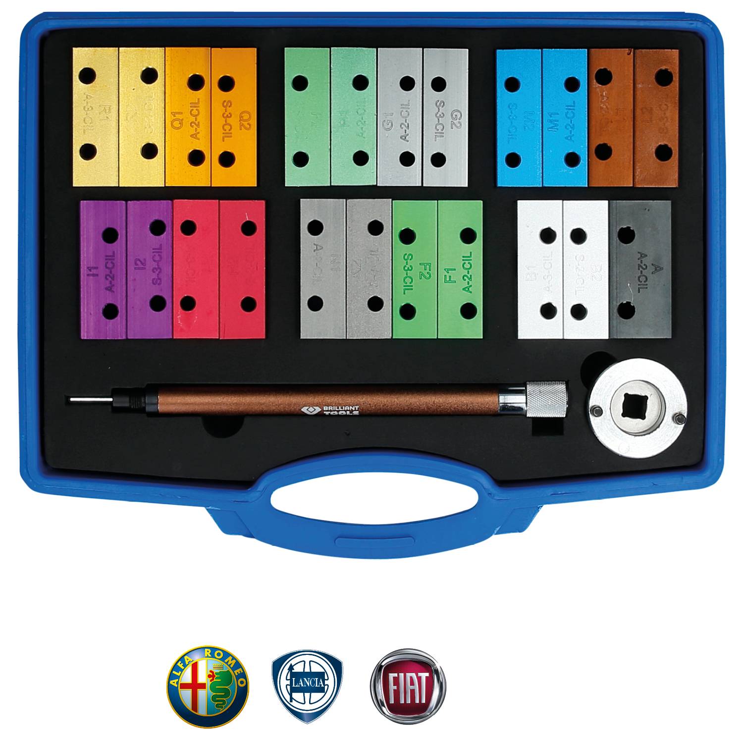 Zestaw wielokolorowych próbek i narzędzi w niebieskim pudełku. Na dole znajdują się logo Alfa Romeo, Lancia i Fiat.