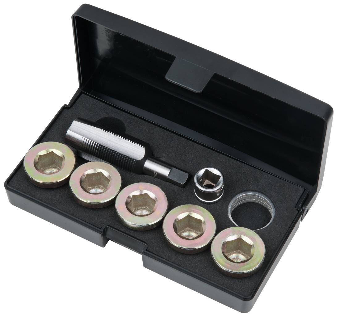 Otwarte czarne etui prezentuje zestaw narzędzi tnących składający się z pięciu okrągłych głowic tnących oraz gwintownika.