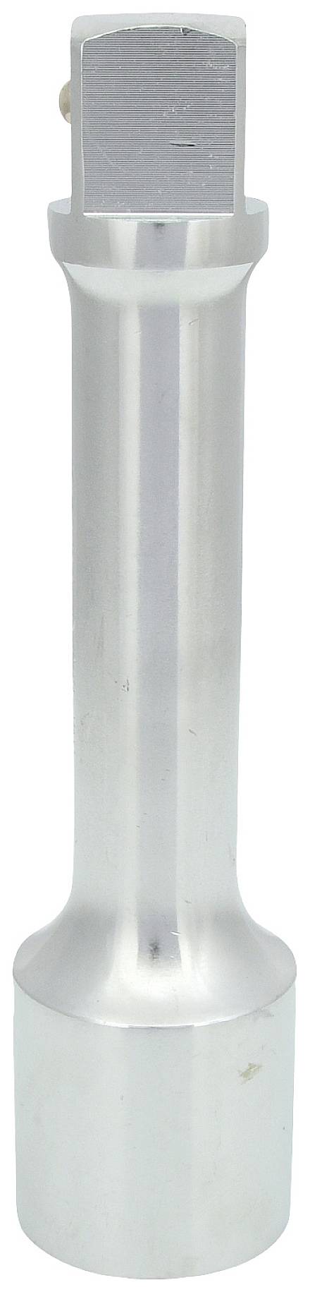 Metalowy adapter z kwadratowym złączem u góry i cylindrycznym zakończeniem u dołu, prawdopodobnie przeznaczony do nasadek narzędziowych.