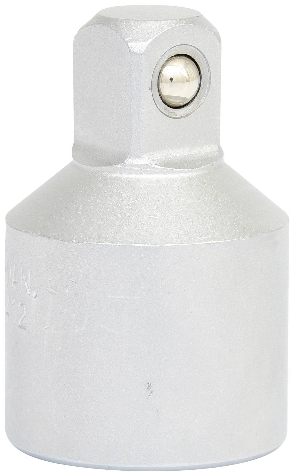 Srebrny adapter klucza nasadowego z kwadratowym chwytem i okrągłą podstawą, stosowany do łączenia różnych rozmiarów nasadek.