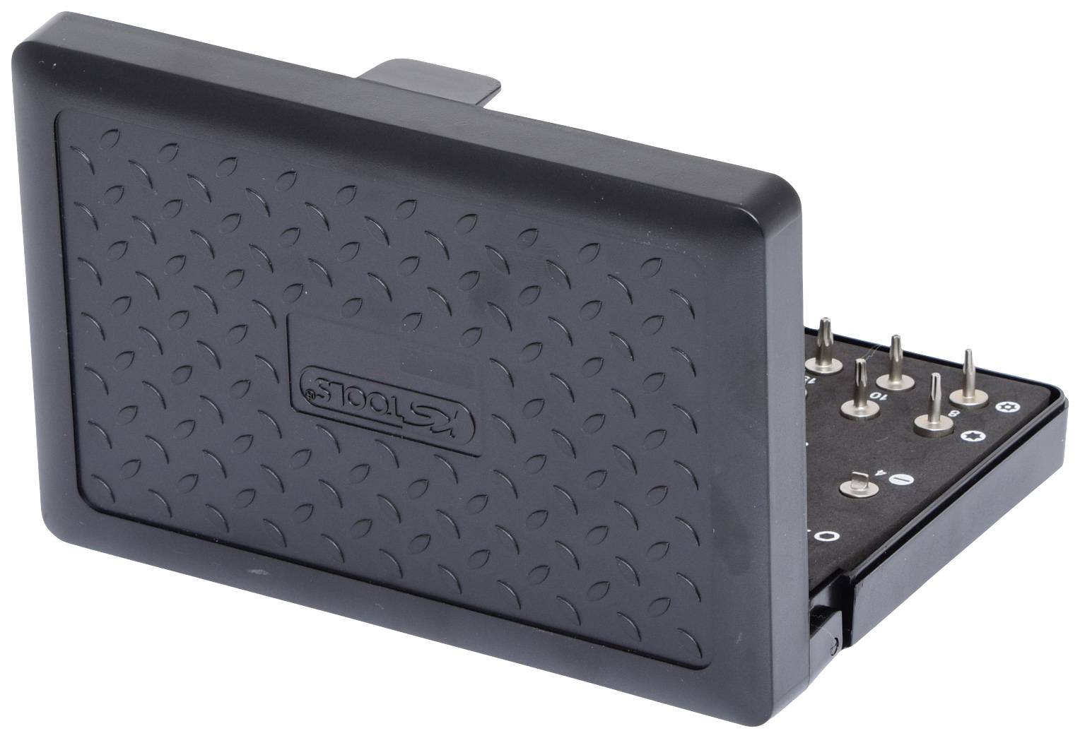 Zamknięte czarne pudełko do przechowywania z kilkoma metalowymi kołkami po jednej stronie.